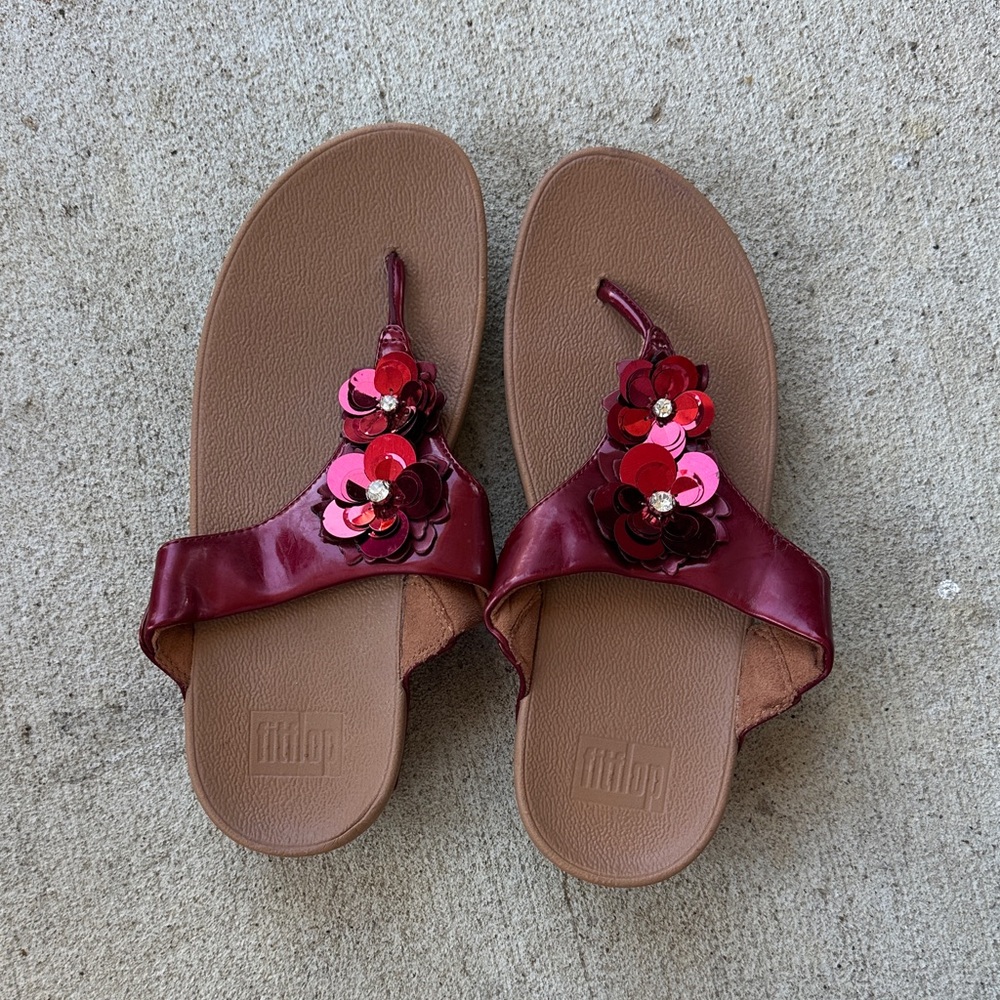 FitFlop Women's Burgundy Sequin Sandals